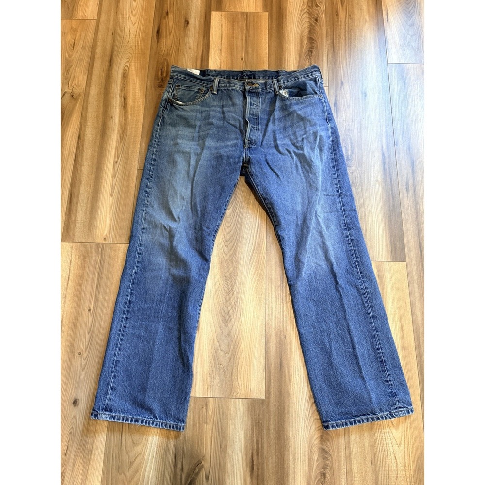 Levi's 501 Button Fly‎ Jeans Men's 38x30 Medium Wash Straight Leg